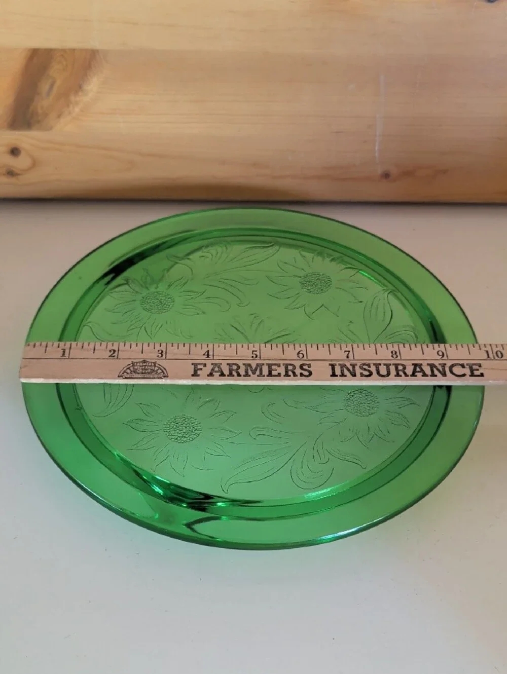 VTG. Jeannette Iraineum Glass Company, Green Pressed Glass Footed Cake Plate.
